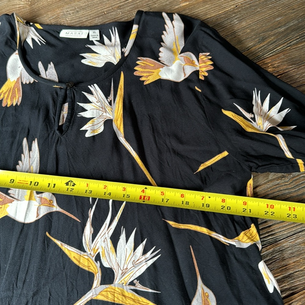 DONATING 4/21 | Authentic Masai Tunic XL | Hummingbird Print - Picture 8 of 8